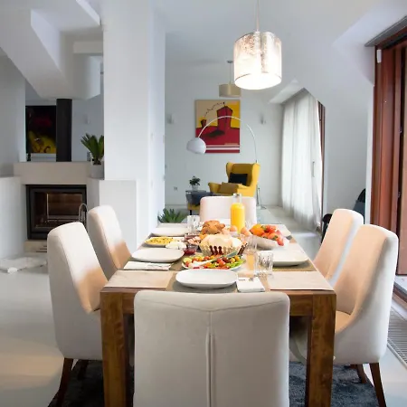 Artemisia Luxury Penthouse *